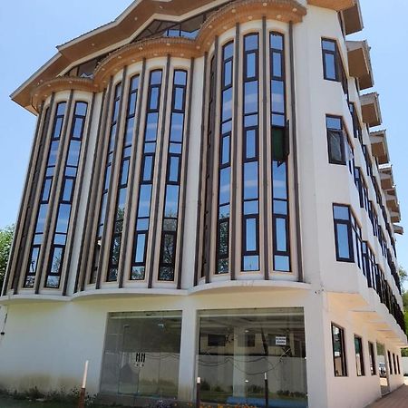 Hotel Zoon Dabb Srinagar Airport Kashmir מראה חיצוני תמונה