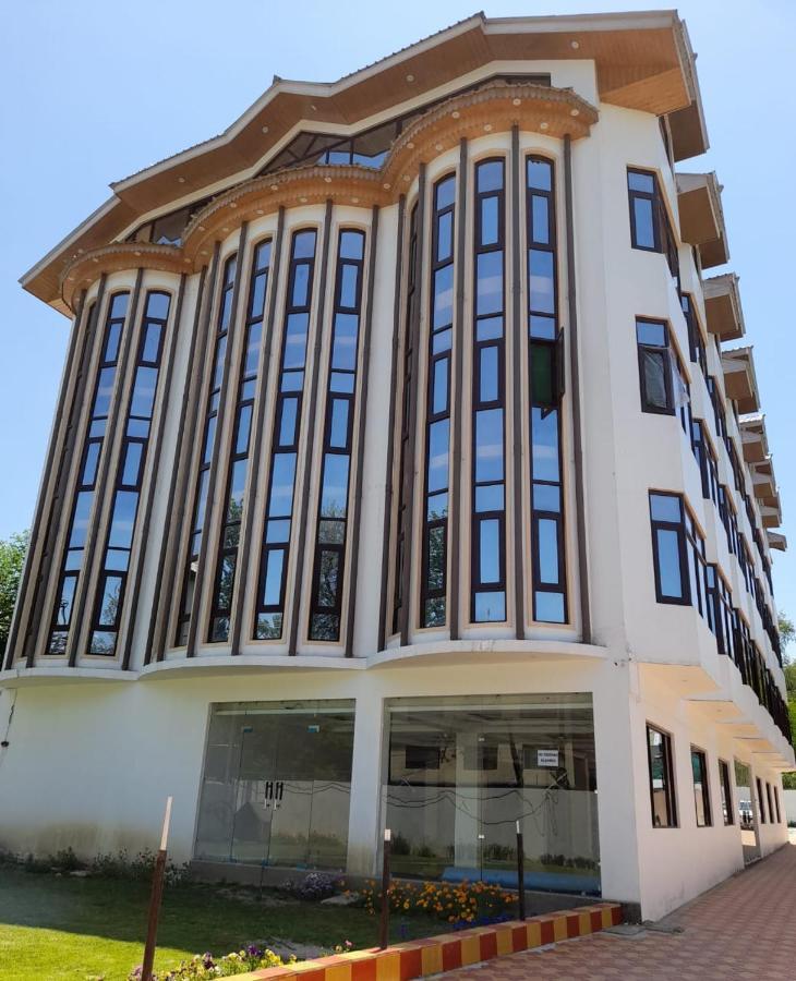 Hotel Zoon Dabb Srinagar Airport Kashmir מראה חיצוני תמונה