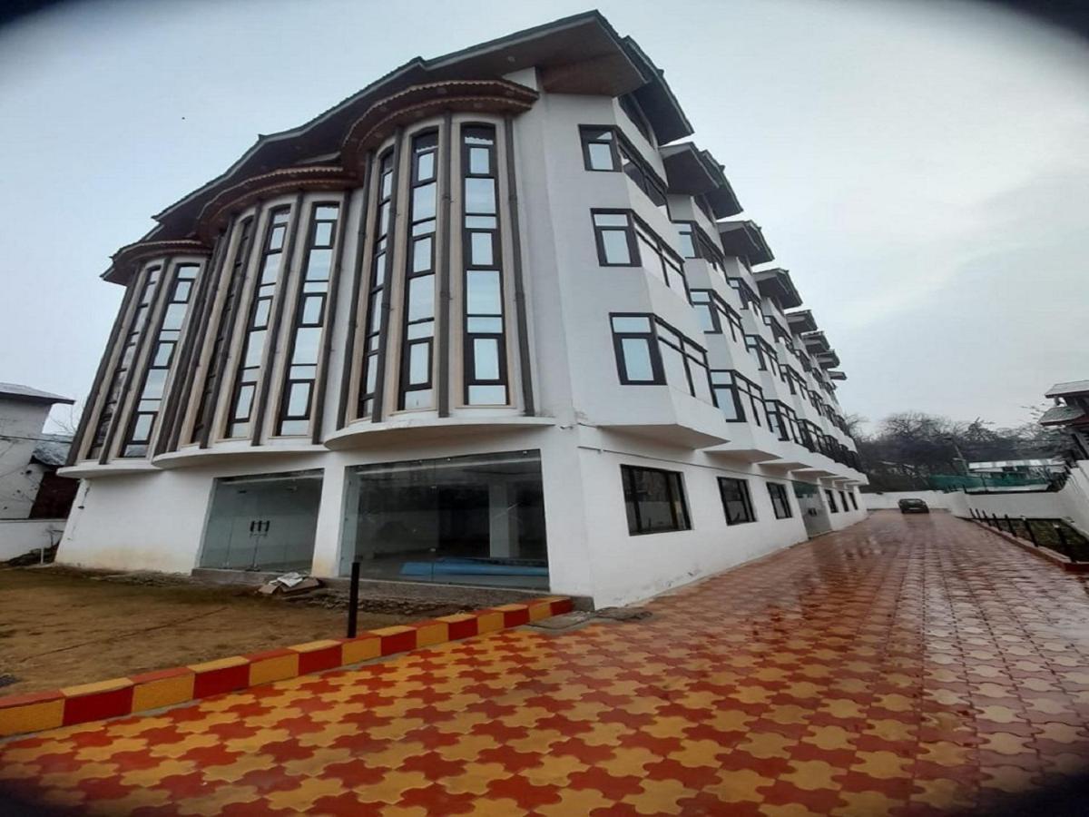 Hotel Zoon Dabb Srinagar Airport Kashmir מראה חיצוני תמונה