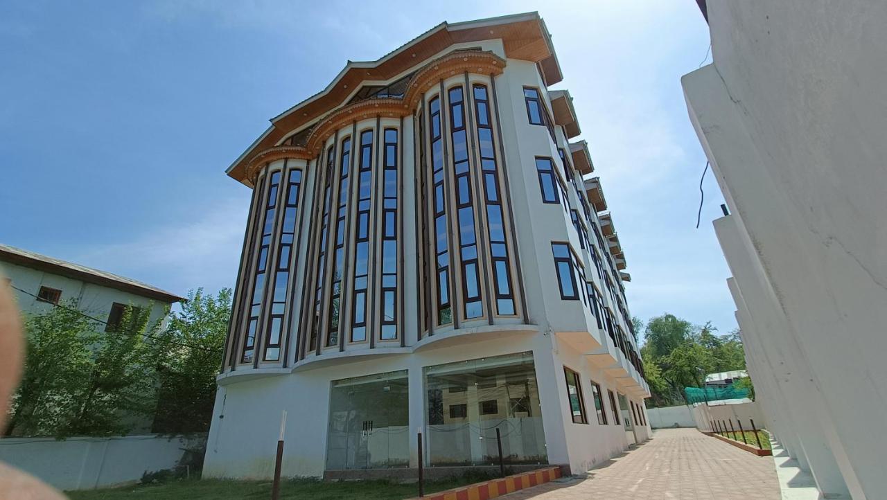 Hotel Zoon Dabb Srinagar Airport Kashmir מראה חיצוני תמונה