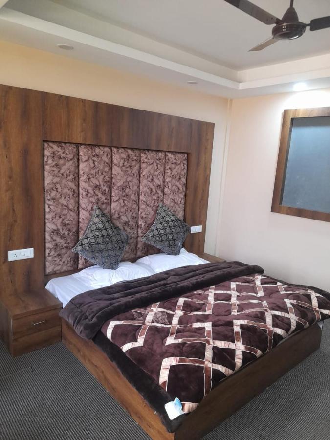 Hotel Zoon Dabb Srinagar Airport Kashmir מראה חיצוני תמונה