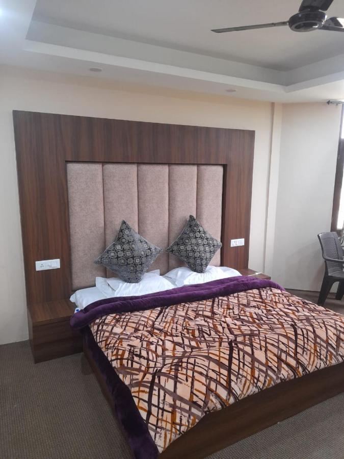 Hotel Zoon Dabb Srinagar Airport Kashmir מראה חיצוני תמונה