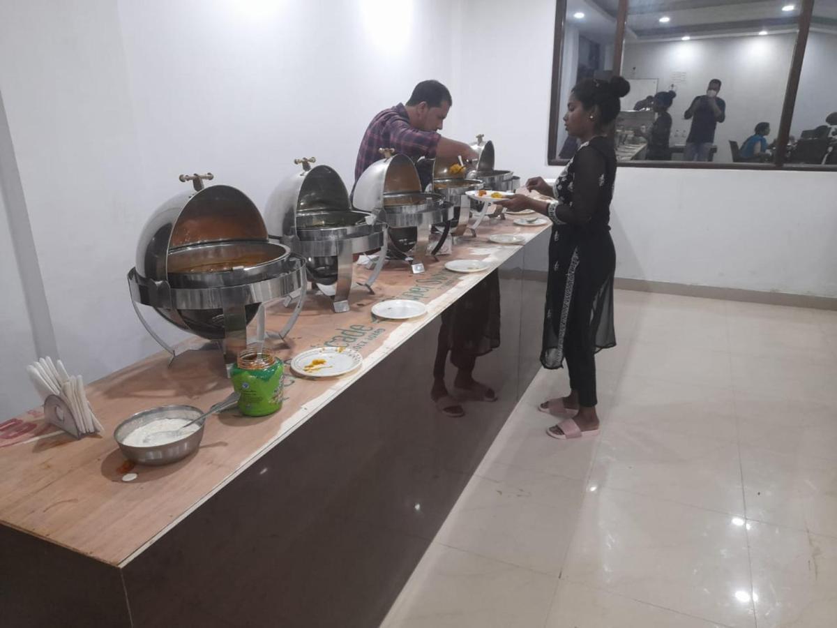 Hotel Zoon Dabb Srinagar Airport Kashmir מראה חיצוני תמונה