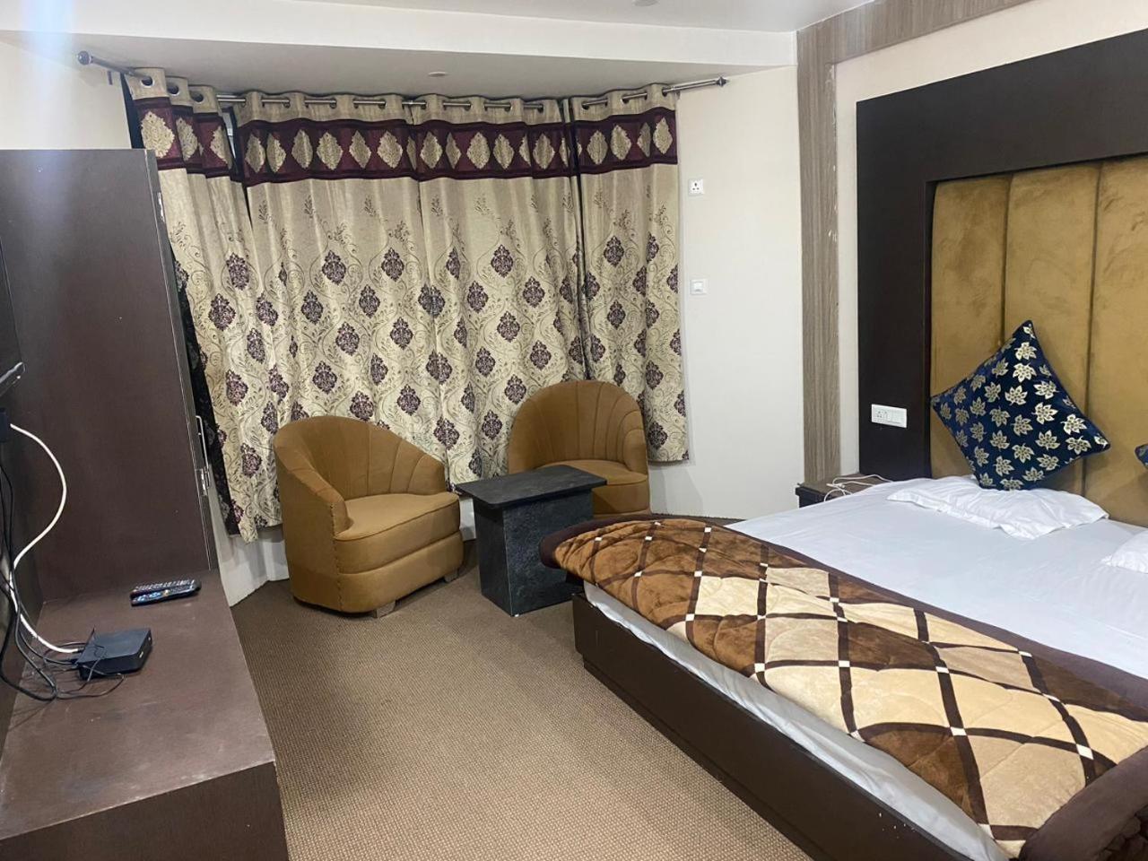 Hotel Zoon Dabb Srinagar Airport Kashmir מראה חיצוני תמונה