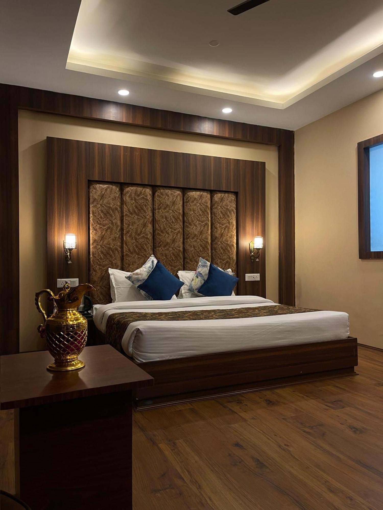Hotel Zoon Dabb Srinagar Airport Kashmir מראה חיצוני תמונה