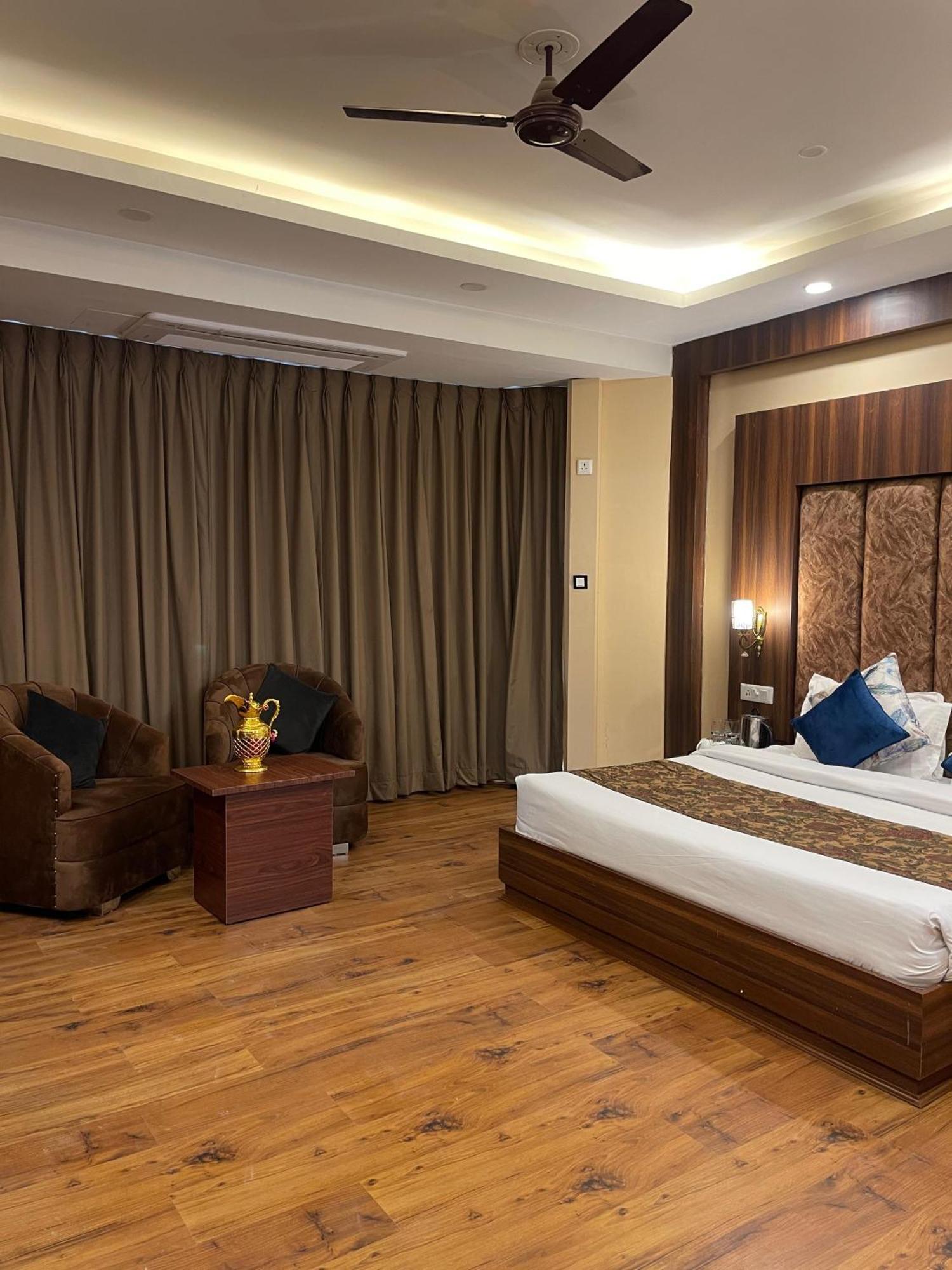 Hotel Zoon Dabb Srinagar Airport Kashmir מראה חיצוני תמונה