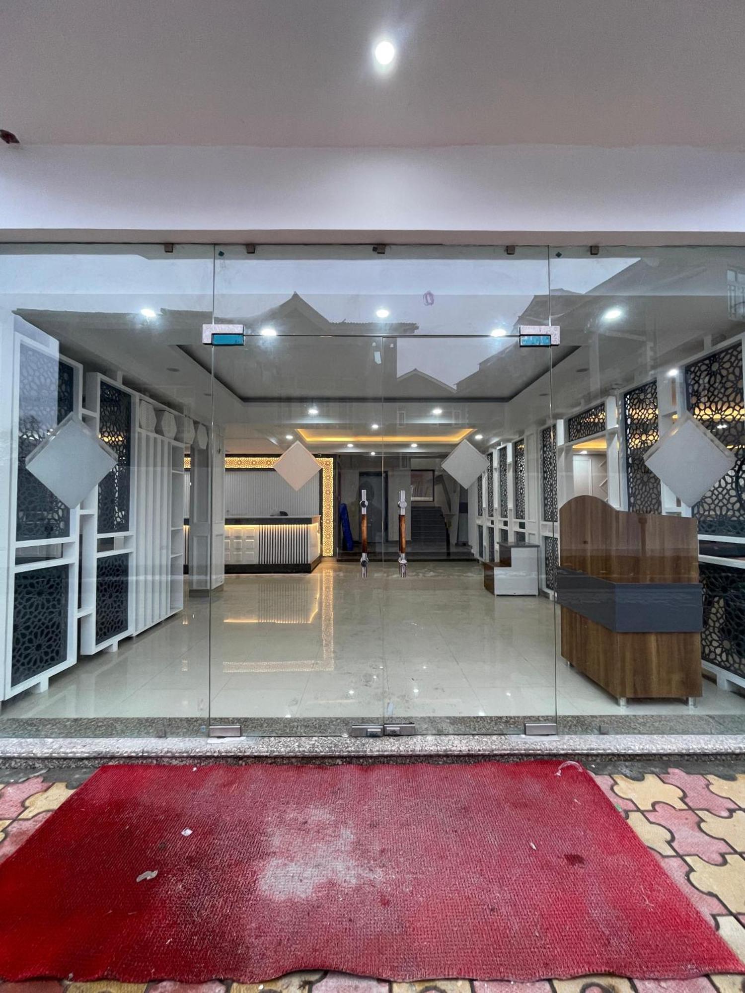 Hotel Zoon Dabb Srinagar Airport Kashmir מראה חיצוני תמונה