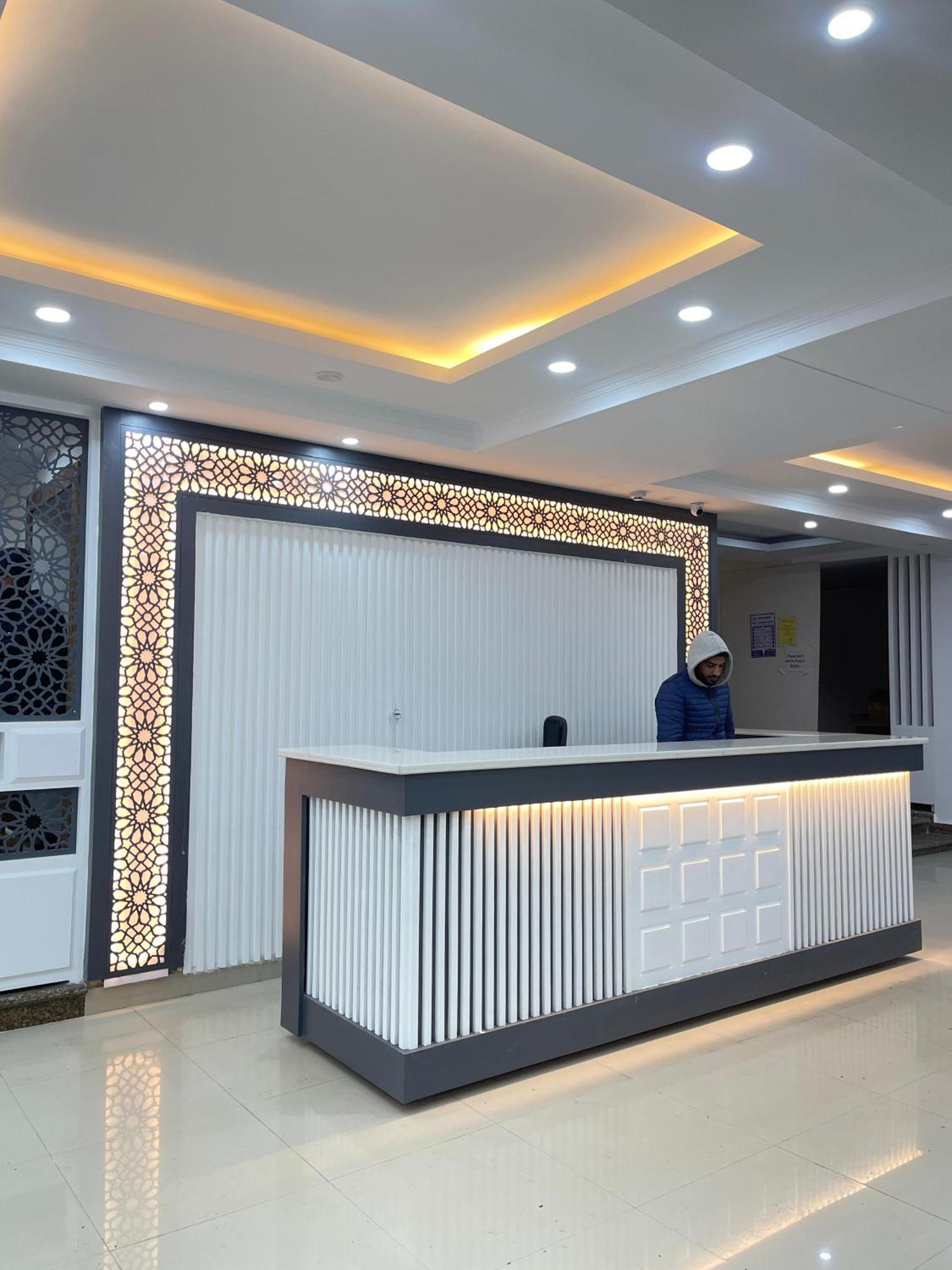 Hotel Zoon Dabb Srinagar Airport Kashmir מראה חיצוני תמונה